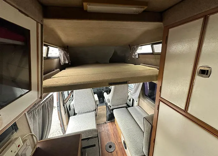 Retro Camper Hire Discover Ireland Campingplads Dublin