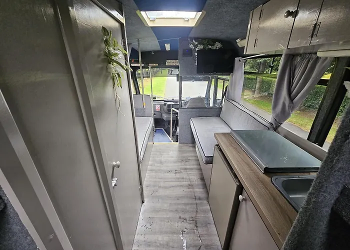 Retro Camper Hire Discover Ireland Campingplads *