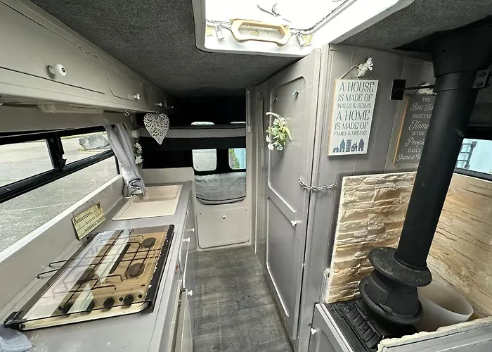 Retro Camper Hire Discover Ireland * Dublin