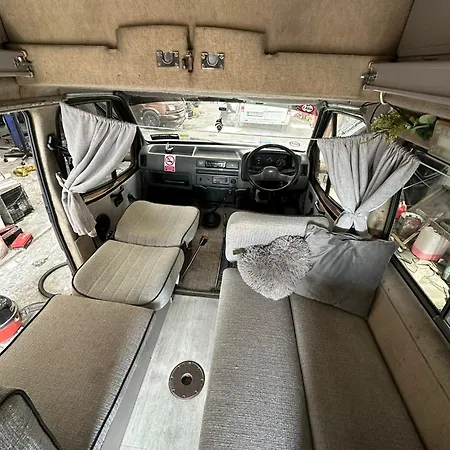 Retro Camper Hire Discover Ireland דבלין