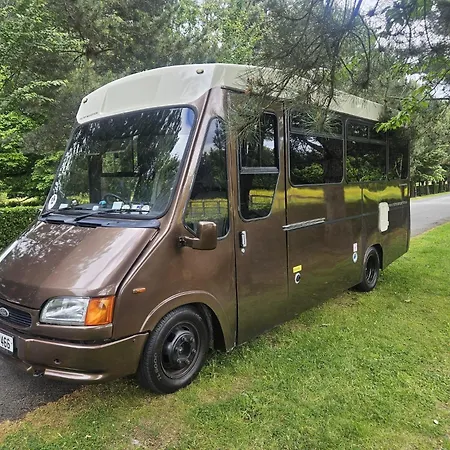 Retro Camper Hire Discover Ireland キャンプ場 *