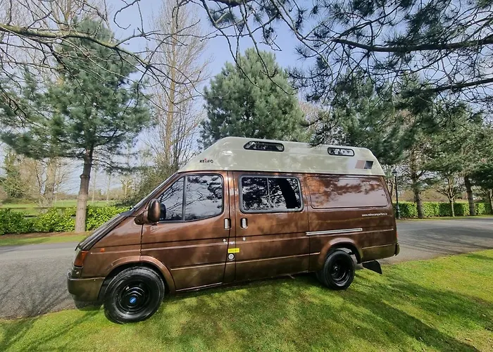Retro Camper Hire Discover Ireland مكان تخييم *