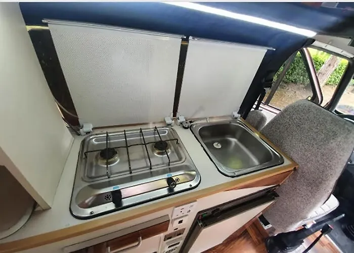 Retro Camper Hire Discover Ireland Dublín