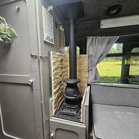 Retro Camper Hire Discover Ireland 都柏林