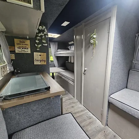 营地 Retro Camper Hire Discover Ireland 都柏林