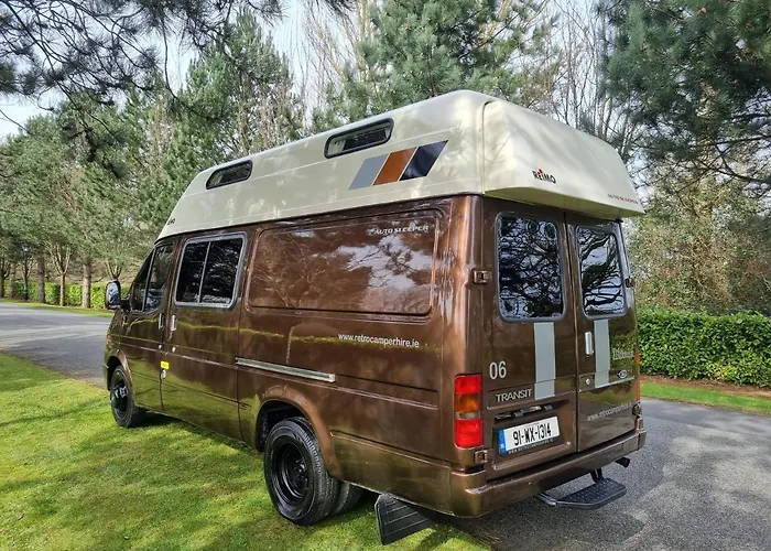 Retro Camper Hire Discover Ireland אתר קמפינג דבלין